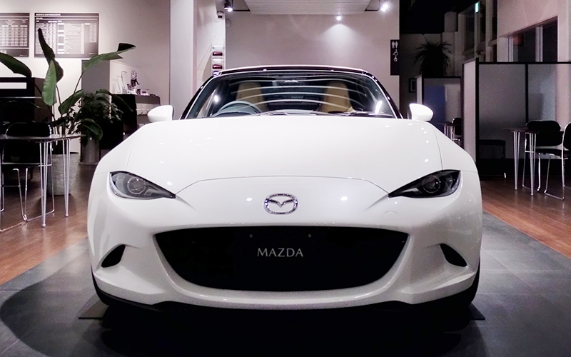 マツダオートザム空港東店